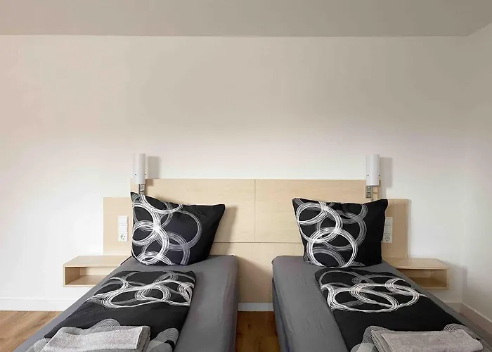 Schöne I Private Parkplätze I Home2share Apartment *