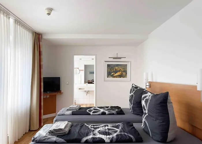 Schöne I Private Parkplätze I Home2share Apartment