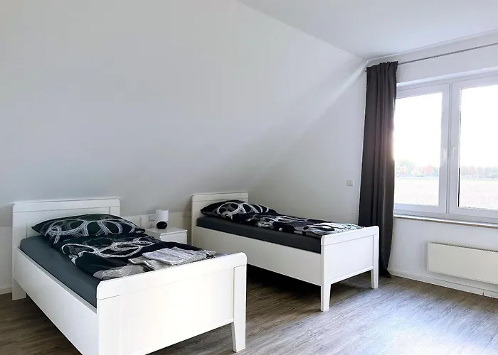 Schöne I Private Parkplätze I Home2share Apartment *