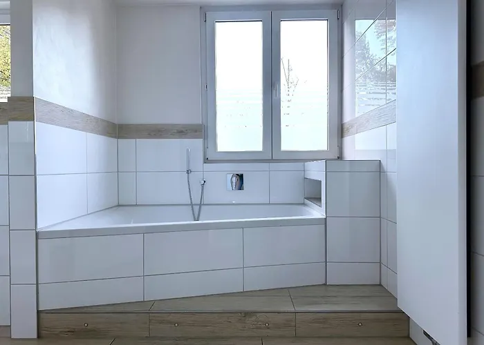 Schöne I Private Parkplätze I Home2share