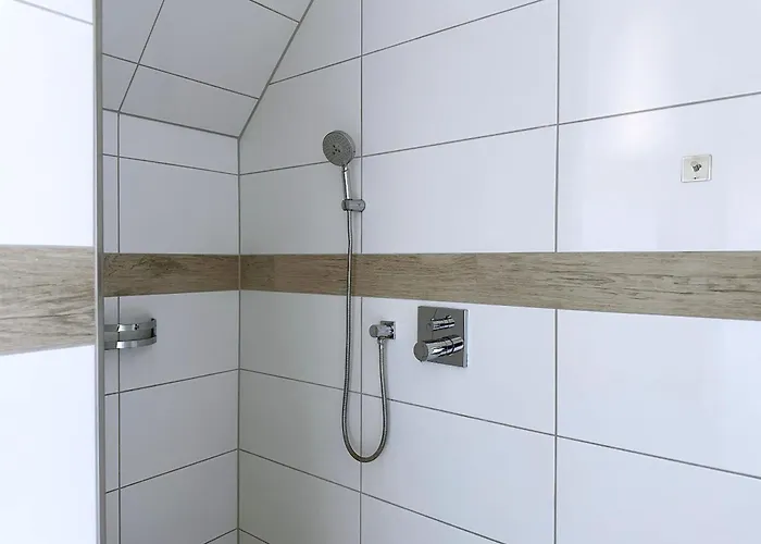 Schöne I Private Parkplätze I Home2share Apartment