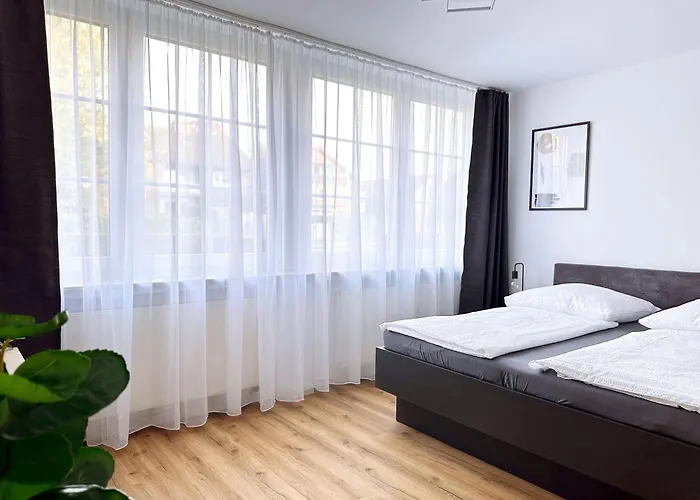 Schöne I Private Parkplätze I Home2share Apartment *